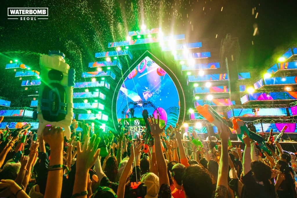 stage-at-waterbomb-festival-Seoul