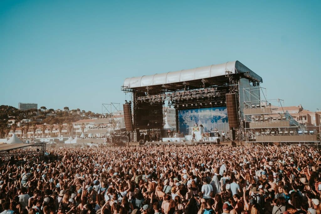 stage-on-beach-at-delta-festival