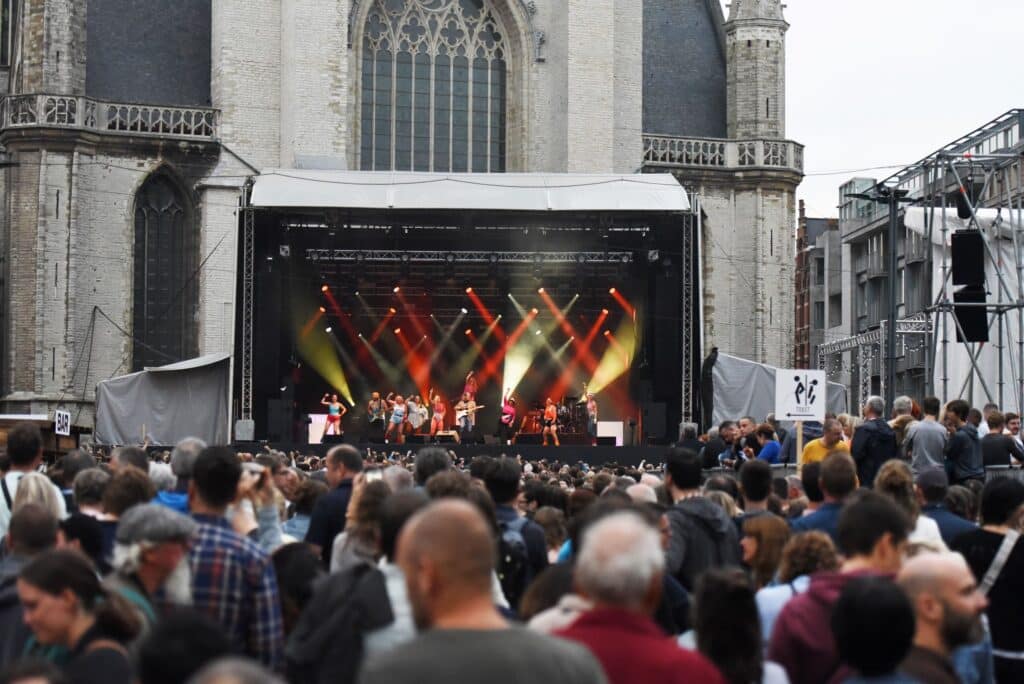 people-in-front-of-stage-at-gentse-feesten-festival