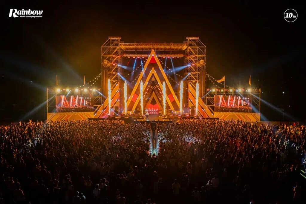 stage-design-at-Rainbow-festival-in-south-korea