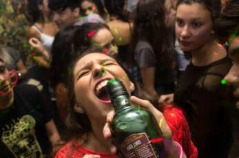 college-women-binge-drinking