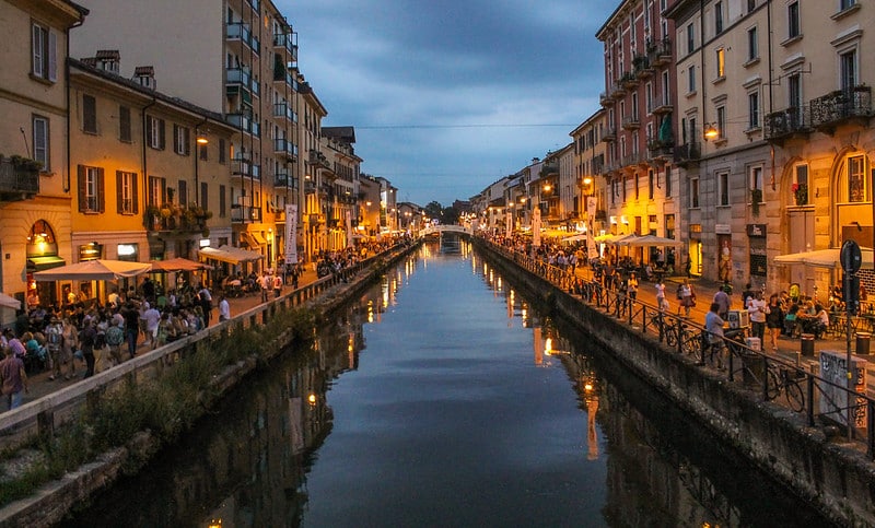 nightlife-in-navigli-milan