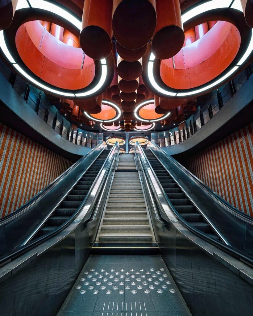 inside-Pannenhuis-Metro-station-brussels