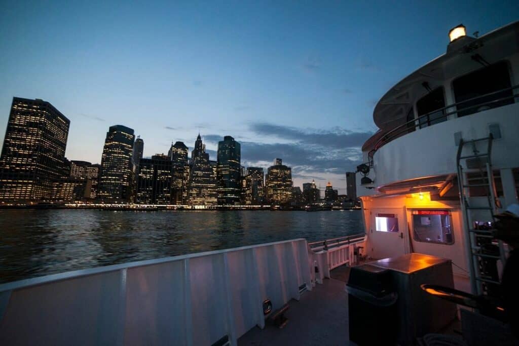 circle-line-night-cruises-in-new-york
