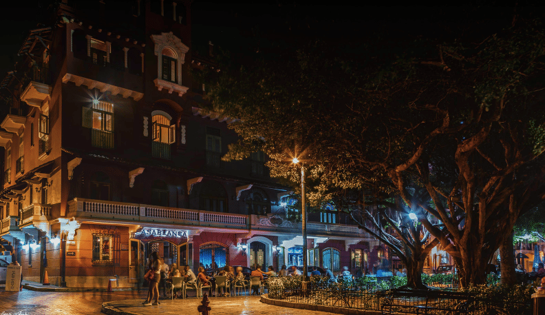 nightlife-in-old-quarters-panama