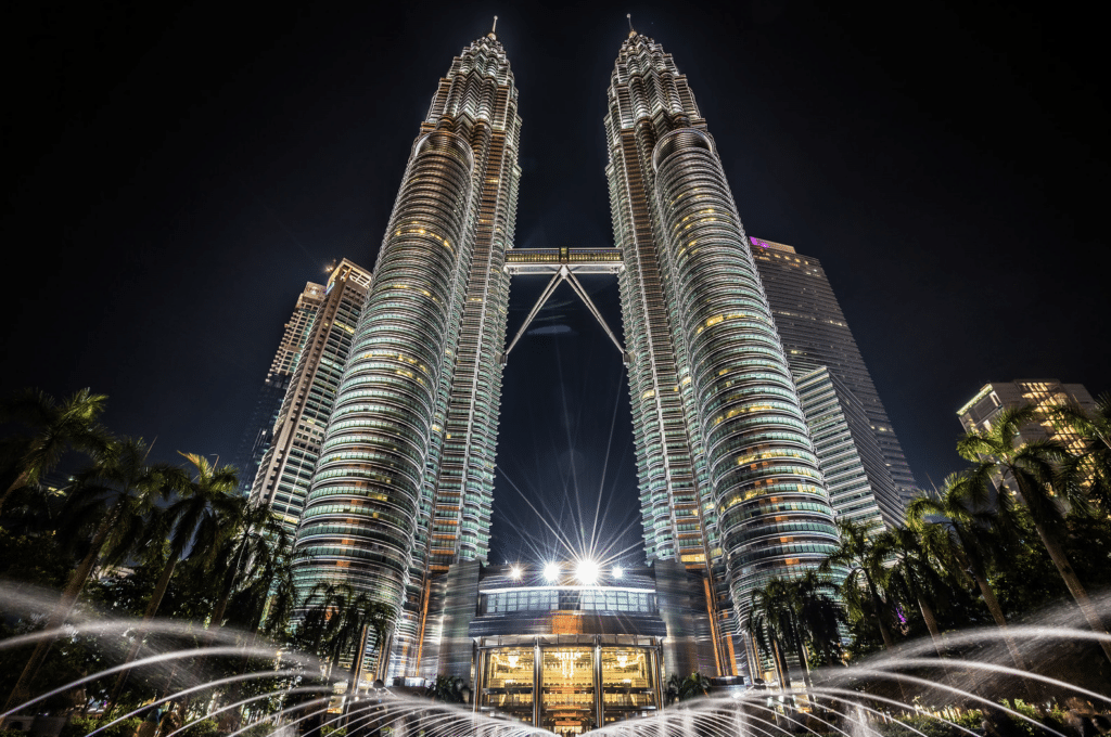 petronas-twin-towers-at-night-Kuala-Lumpur