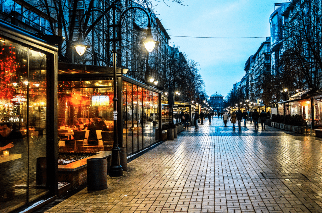 nightlife-in-vitosha-boulevard-sofia