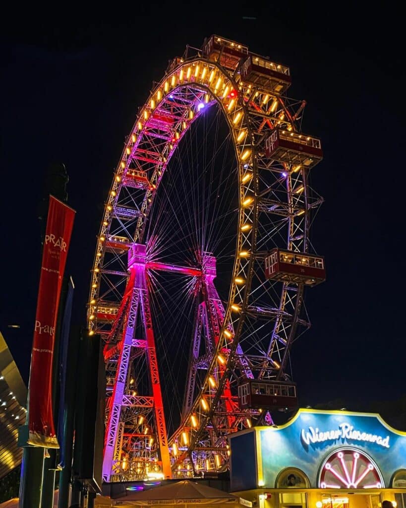 ferrish-wheel-at-prater-theme-park-vienna