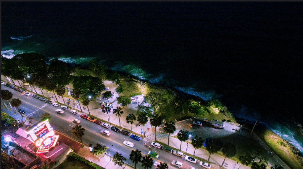 nightlife-in-malecon-santo-domingo